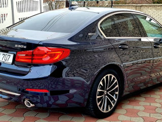 BMW 5 Series foto 4