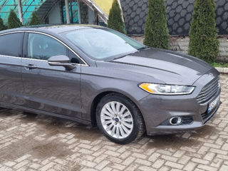 Ford Fusion foto 4