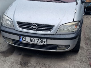 Opel Zafira foto 2