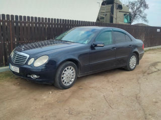 Mercedes E-Class foto 2