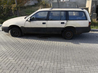 Opel Omega foto 3