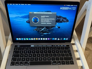 Vand MacBook Pro (13inch,2019) i5/8Gb/512 ssd.114cicluri. Starea Ideala