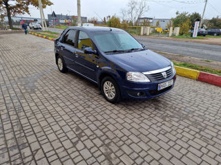 Dacia Logan foto 2