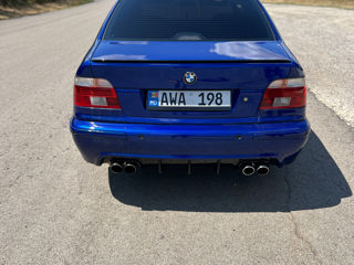 BMW 5 Series foto 5