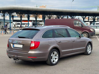 Skoda Superb foto 6