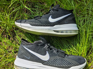 Продам NIKE AIR FORCE MAX LOW