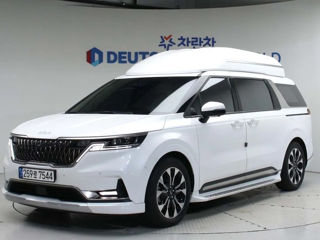 KIA Carnival foto 1