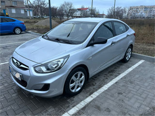 Hyundai Accent foto 6