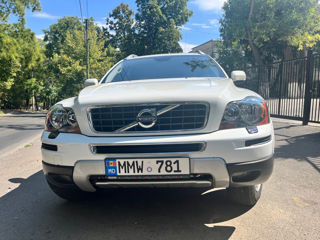 Volvo XC90 foto 1