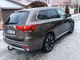 Mitsubishi Outlander foto 4