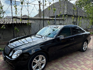 Mercedes E-Class foto 7