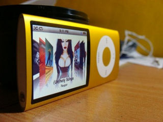 Apple ipod nano 4 gold! -  идеально высокое качество звука! компактные размеры! полный опционал! фото 1