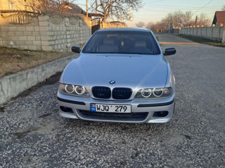 BMW 5 Series foto 5