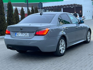 BMW 5 Series foto 2