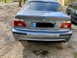 BMW 5 Series foto 3