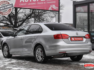 Volkswagen Jetta foto 5