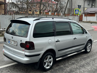 Volkswagen Sharan foto 7