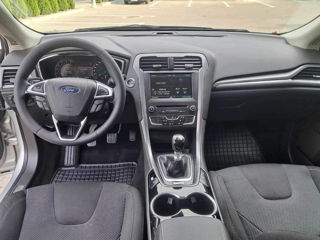 Ford Mondeo foto 5