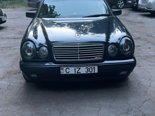 Mercedes E-Class foto 3