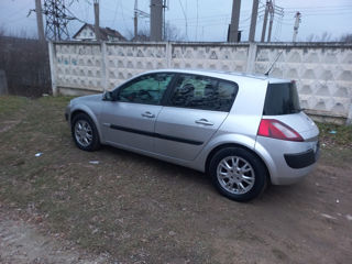 Renault Megane foto 2