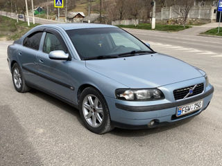 Volvo S60 foto 2