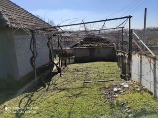 Se vinde casă bătrînească amplasată în Miclești (lîngă Peresecina) foto 3