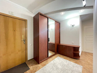 Apartament cu 2 camere, 119 m², Centru, Chișinău foto 7