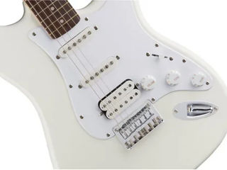 2021 fender squier bullet stratocaster hss arctic white  Indonesia foto 3