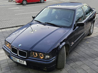 BMW 3 Series foto 4