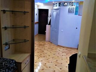 Se oferă spre chirie apartament str.Kiev Sector Rîșcani !! foto 5