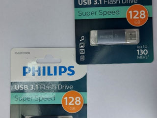 USB Flash Philips 250 lei