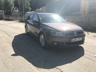 Volkswagen Jetta foto 2