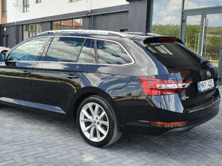 Skoda Superb foto 3