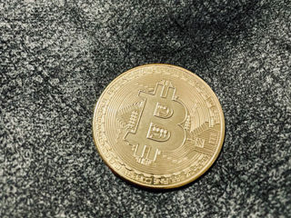 Продам коллекционные монеты <<Bitcoin>> foto 5