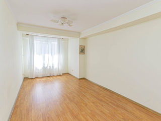 Apartament cu 2 camere, 63 m², Botanica, Chișinău