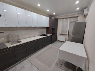 Apartament cu 2 camere, 62 m², Centru, Chișinău foto 6