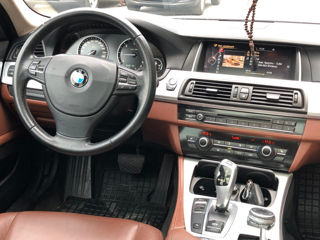 BMW 5 Series foto 12