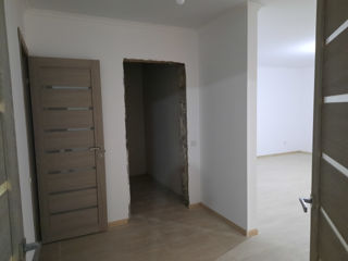 Casă individuală cu reparație în Cheltuitor, 5 ari, 300m2, subsol + 2 nivele, terasă, beci. foto 12