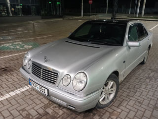 Mercedes E-Class foto 9