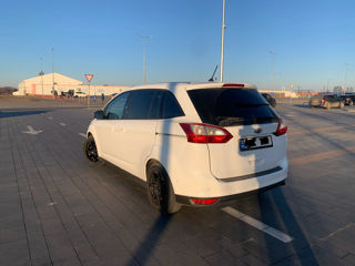 Ford Grand C-MAX foto 2