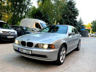 BMW 5 Series foto 9