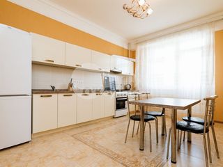 Apartament de lux, Decebal, 3 camere în Botanica, 750€ foto 5