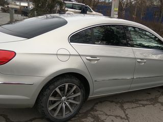 Volkswagen Passat CC foto 1