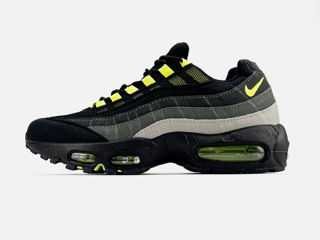 Nike Air Max 95 Black Neon foto 1