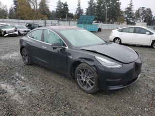 Tesla Model 3 foto 3