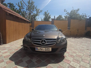 Mercedes E-Class foto 1