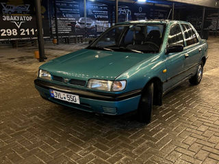 Nissan Sunny foto 2