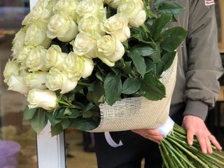 Цветы и букеты с доставкой / livrarea flori si buchete