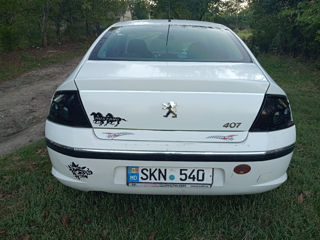 Peugeot 407 foto 4