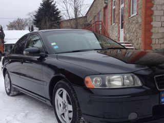 Volvo S60 foto 1